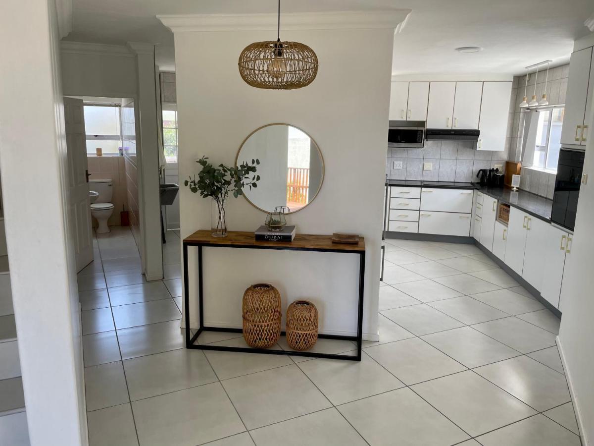 'On Point' Beach House - Jeffreys Bay Exteriör bild