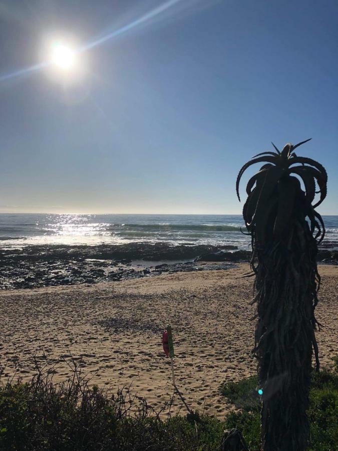'On Point' Beach House - Jeffreys Bay Exteriör bild