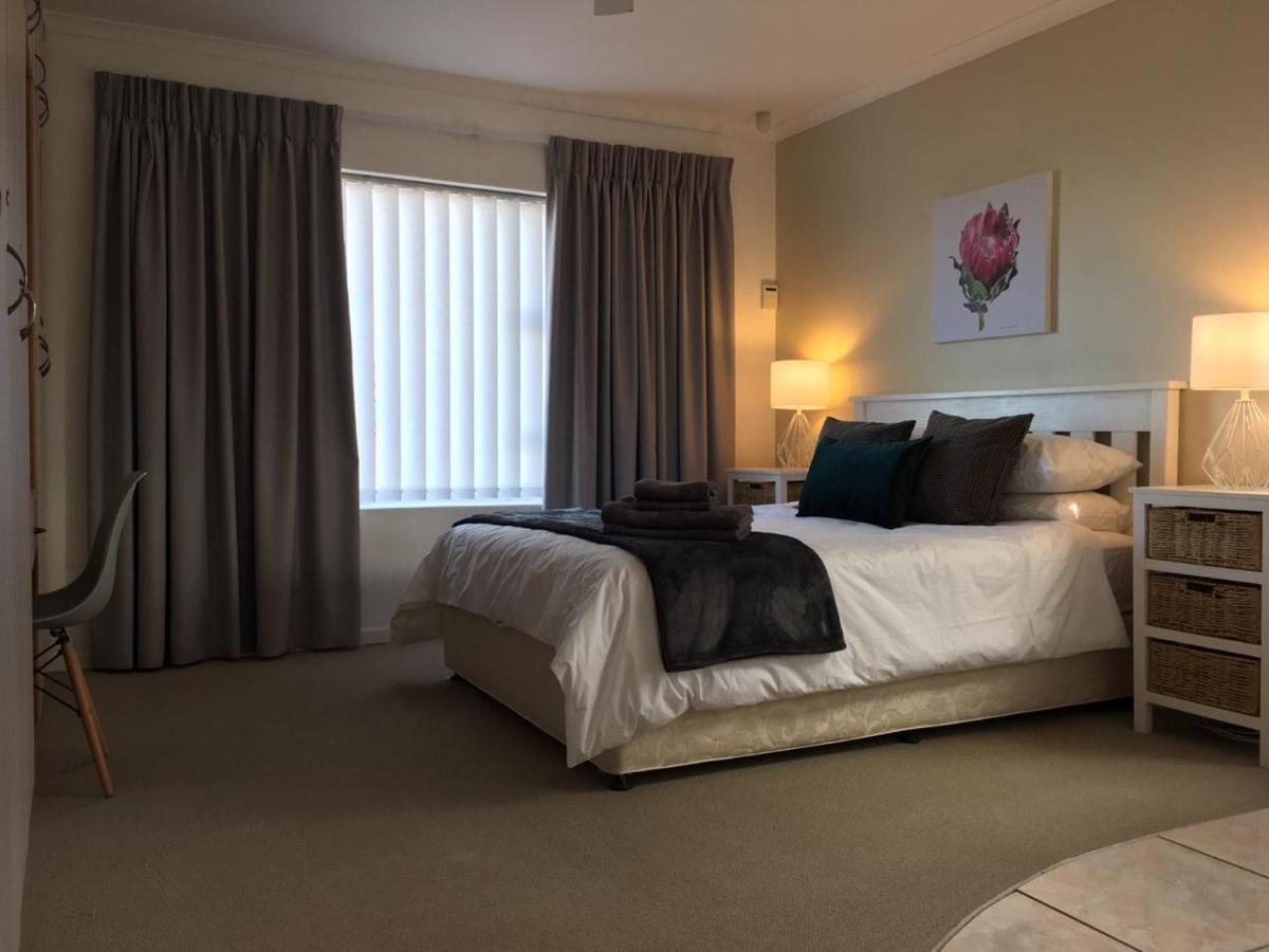 'On Point' Beach House - Jeffreys Bay Exteriör bild